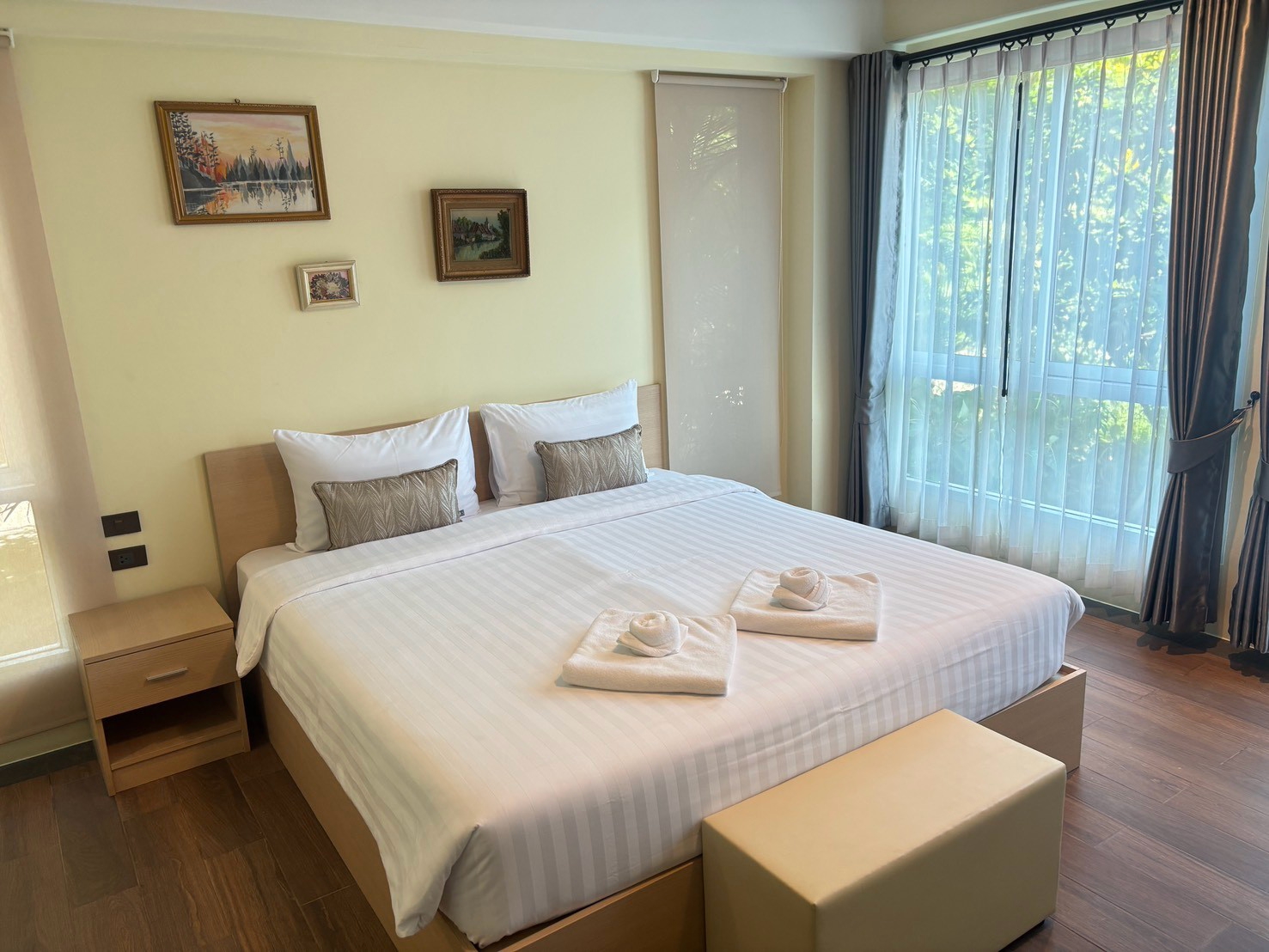 The Chiva khao yai